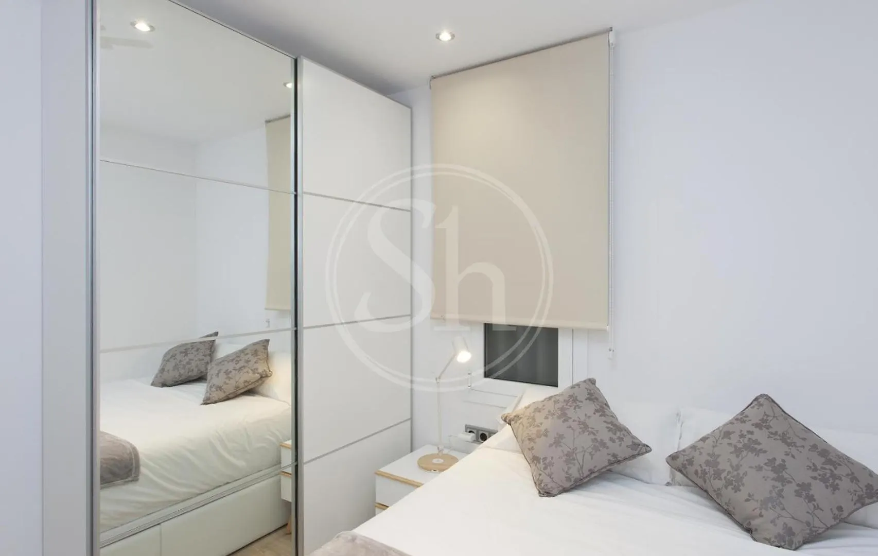 Apartment For 8 People Barcelona